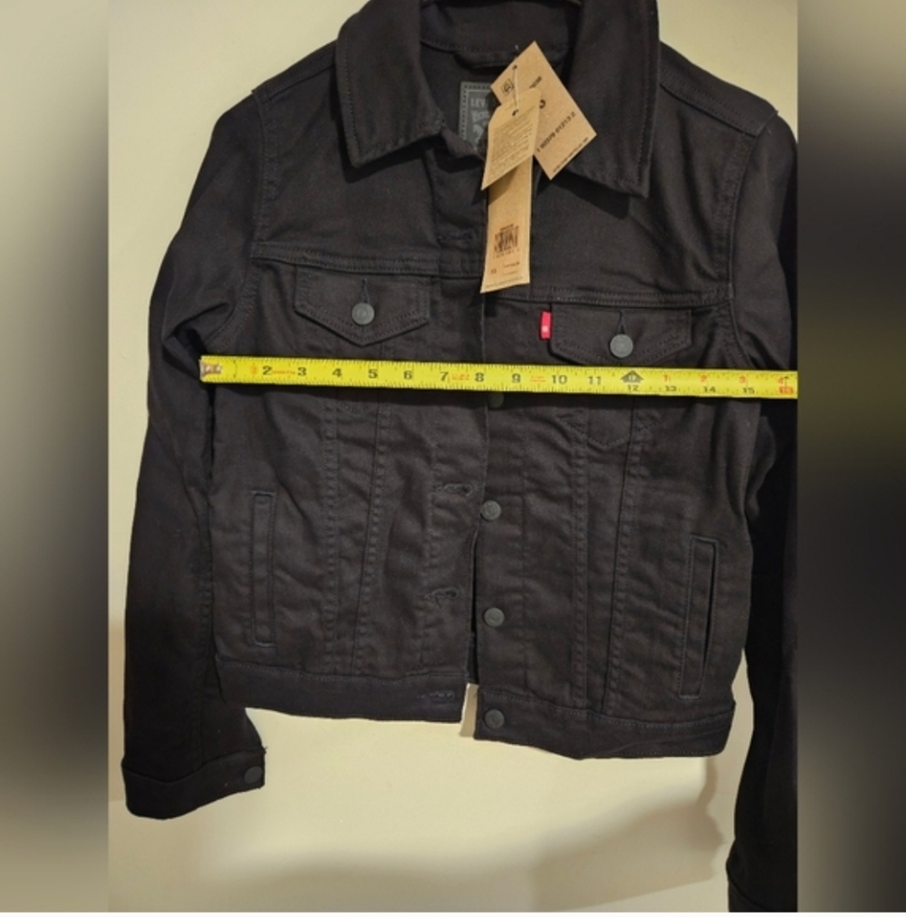 Women's Levi's Trucker Jacket - Picture 6 of 9